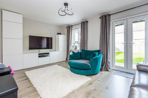 61 Alnwick Close, Rushden, NN10 0TB