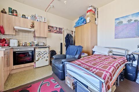 8 bedroom end of terrace house for sale, Skipton Road, Keighley, West Yorkshire, BD20