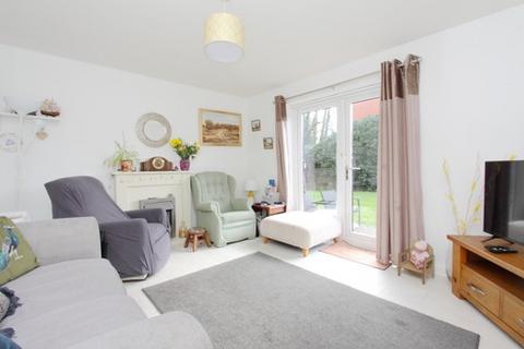 2 bedroom flat for sale, Heather Drive, Andover, SP10