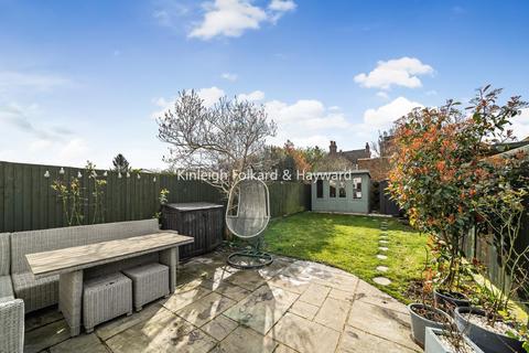 3 bedroom semi-detached house for sale, Haywood Road, Bromley