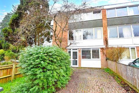 13 Sparkford Close, Winchester, SO22 4NH