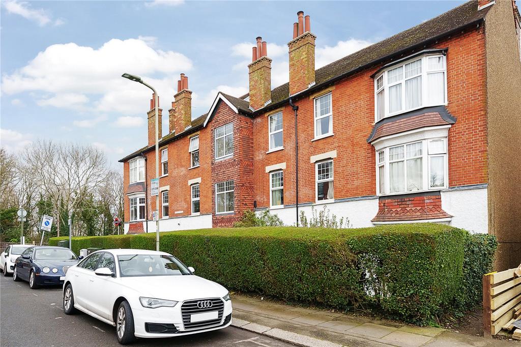 Bedford Avenue, EN5 3 bed apartment for sale £490,000