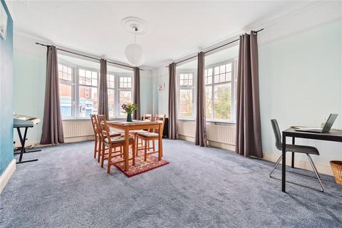 3 bedroom apartment for sale, Bedford Avenue, Barnet, EN5