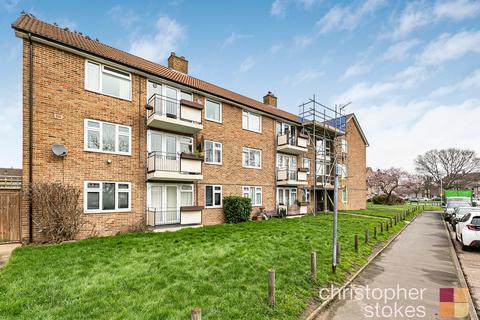 2 bedroom apartment to rent - Downfield Road, Cheshunt, Waltham Cross, Hertfordshire, EN8 8SS