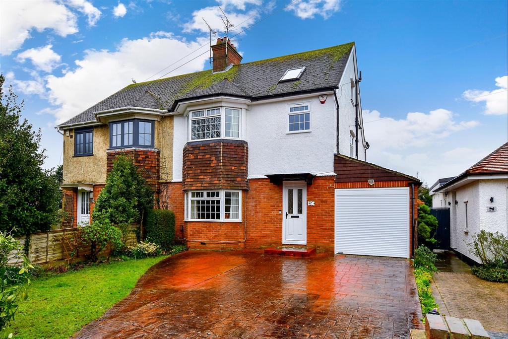 Wallace Avenue, Goring Worthing, West Sussex 4 bed semidetached house