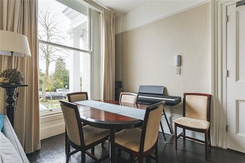 2 bedroom apartment for sale, Pittville Lawn, Cheltenham, Gloucestershire, GL52