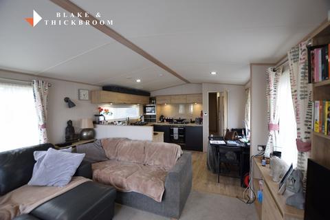 3 bedroom static caravan for sale - Oaklands Holiday Park, Colchester Road, St Osyth