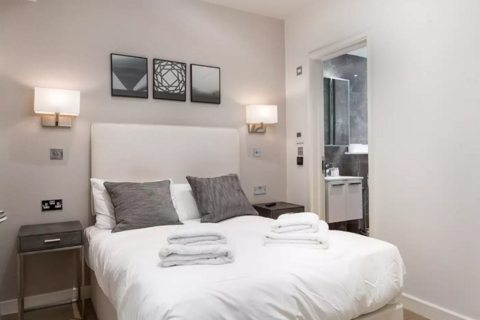 3 bedroom flat to rent, Kensington Court (1), Kensington, London, W8