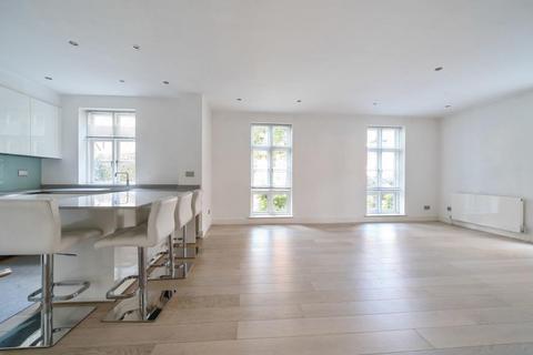 2 bedroom apartment to rent, Virginia Park, Virginia Water