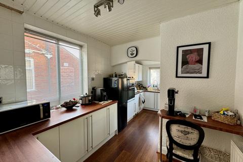3 bedroom semi-detached house for sale - Devonshire Road, Bispham FY2