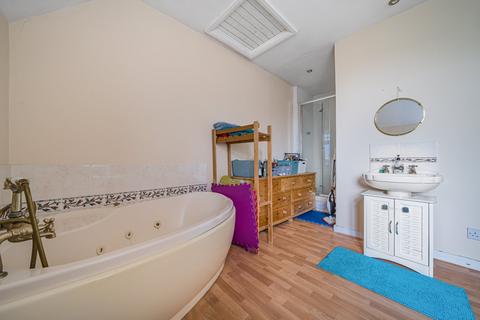 7 Caillard Road, Byfleet, West Byfleet, KT14 7JA