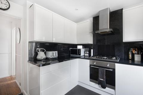 2 Ferney Road, Byfleet, West Byfleet, KT14 7AL