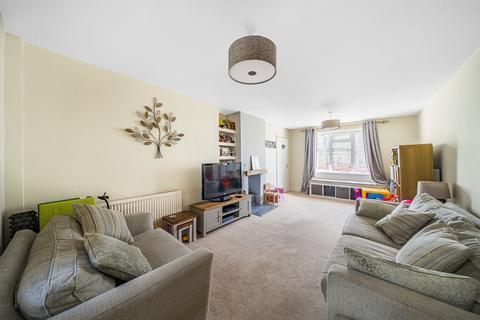 7 Copthall Way, New Haw, Addlestone, KT15 3TX