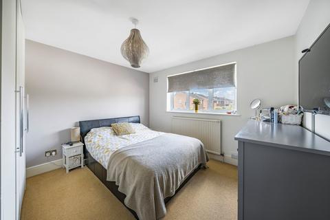 7 Copthall Way, New Haw, Addlestone, KT15 3TX