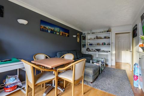 1 bedroom flat for sale, New Haw, New Haw KT15