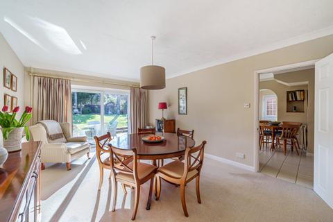 14 Abbey Close, Woking, GU22 8RY