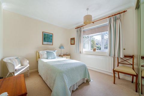 14 Abbey Close, Woking, GU22 8RY