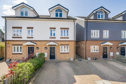 3 bedroom semi-detached house for sale, Edwards Close, New Haw KT15