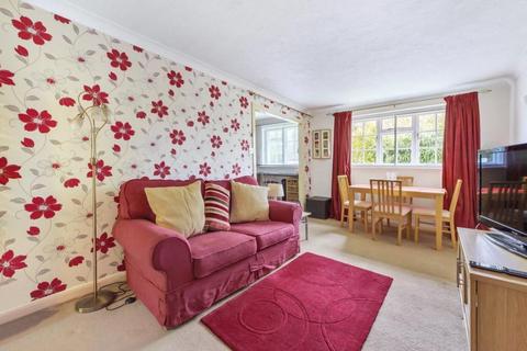 1 bedroom flat for sale, New Haw, New Haw KT15