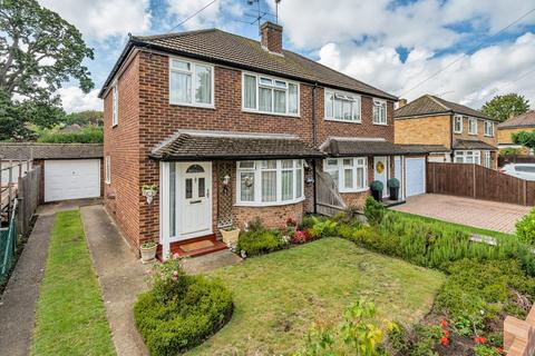 10 Beech Close, Byfleet, West Byfleet, KT14 7PS