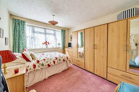 10 Beech Close, Byfleet, West Byfleet, KT14 7PS