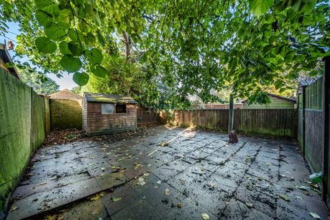 1 Ferney Road, Byfleet, West Byfleet, KT14 7AL