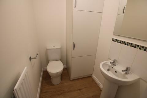 2 Derisley Close, Byfleet, West Byfleet, KT14 7QA