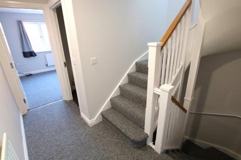2 Derisley Close, Byfleet, West Byfleet, KT14 7QA
