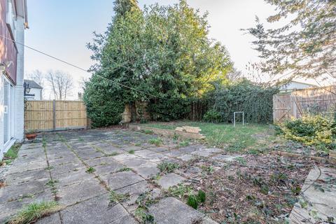46 Cobs Way, New Haw, Addlestone, KT15 3AF