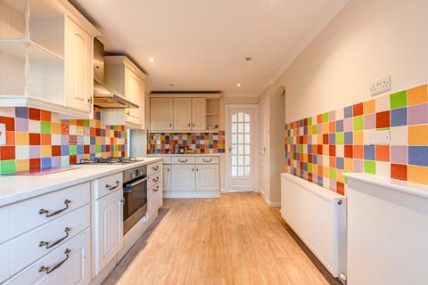 46 Cobs Way, New Haw, Addlestone, KT15 3AF