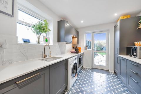 20 Copthall Way, New Haw, Addlestone, KT15 3TX
