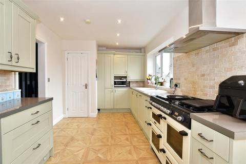 3 bedroom detached house for sale, Shooters Drive, Nazeing, Essex