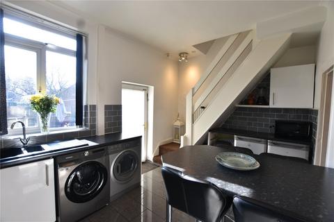 2 bedroom end of terrace house for sale, Henthorn Street, Shaw, Oldham, OL2