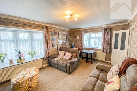 3 bedroom detached house for sale, Stanford Road, Canvey Island