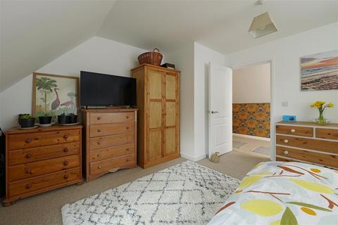 1 bedroom apartment for sale, London Road, Teynham