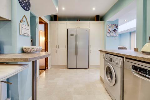 21 Caburn Crescent, Lewes, BN7 1NR