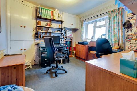 21 Caburn Crescent, Lewes, BN7 1NR
