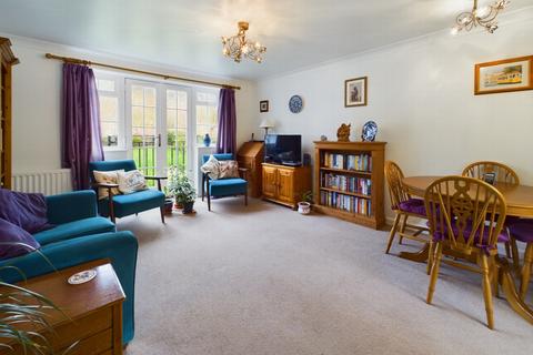 2 bedroom flat for sale, Farriers Lea, Bolnore Village, Haywards Heath, RH16