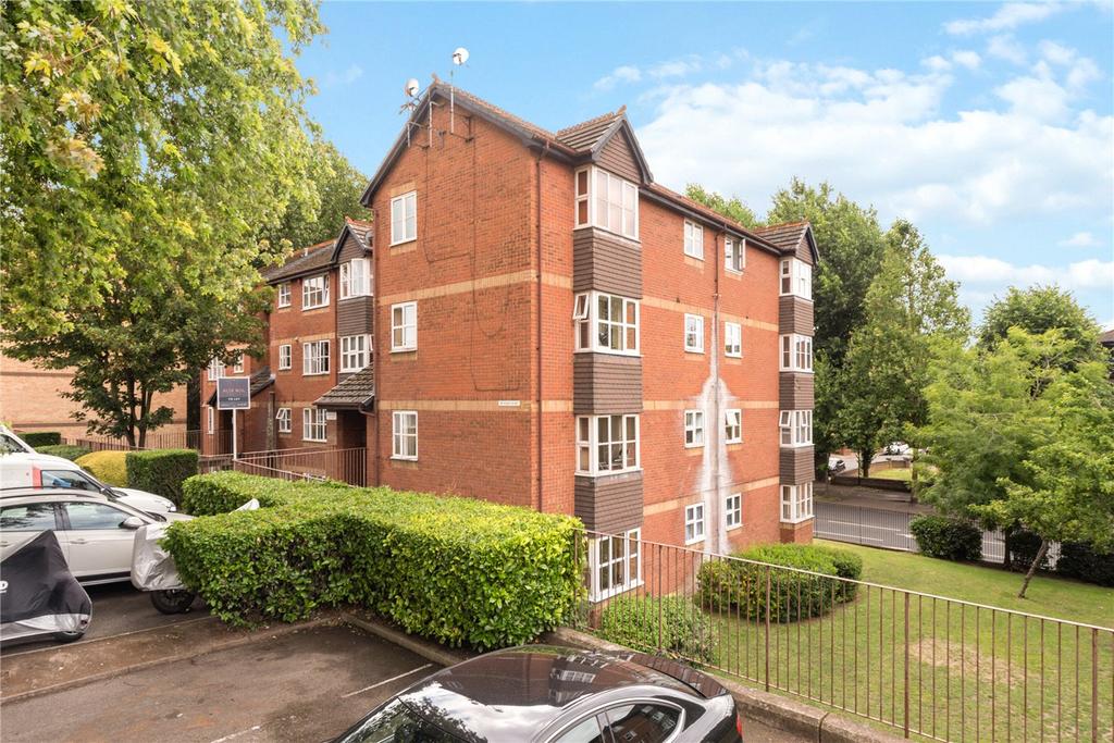 Stubbs Drive, London SE16 1 bed apartment for sale £279,950