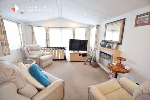 2 bedroom park home for sale, Oaklands Holiday Park, Colchester Road, St Osyth