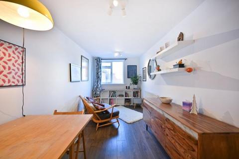 1 bedroom flat for sale - Flat 1, 5 High Street, Kingston Upon Thames, London, KT1 4DA