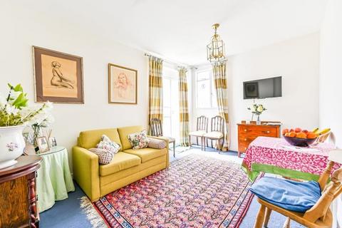 1 bedroom flat for sale, 28A Thurleigh Court, Nightingale Lane, London, SW12 8AP