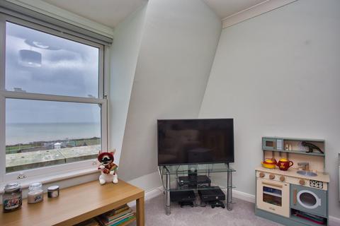 2 bedroom apartment for sale, Eastern Esplanade, Cliftonville, CT9