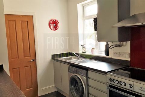 4 bedroom terraced house to rent, Cecilia Road, Leicester LE2