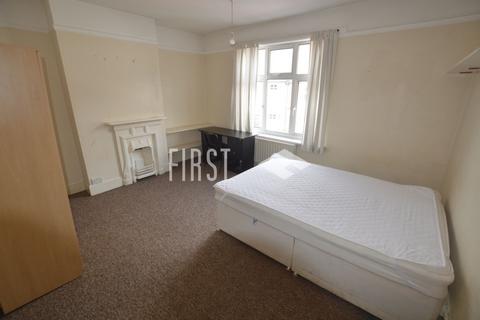 4 bedroom terraced house to rent, Thurlow Road, Leicester LE2