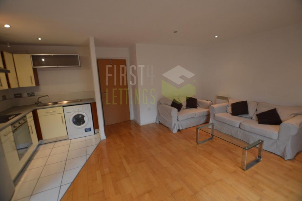 Kitchen/lounge