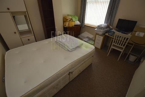 2 bedroom terraced house to rent, Westbury Road, Leicester LE2