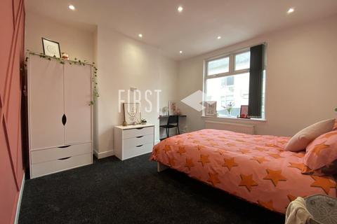 4 bedroom terraced house to rent, Hazel Street, Leicester LE2