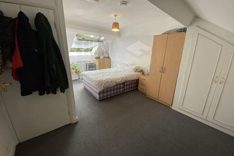 4 bedroom terraced house to rent, Clarendon Park Road, Leicester LE2