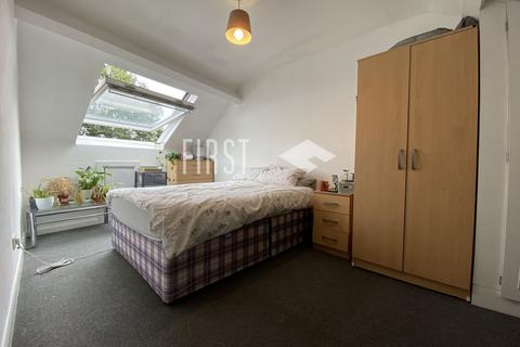 4 bedroom terraced house to rent, Clarendon Park Road, Leicester LE2